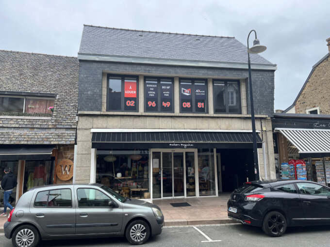PERROS-GUIREC LOCAL PROFESSIONNEL A LOUER